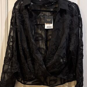 ZARA ELEGANT BLACK TEXTURED BLOUSE ROSE FLORAL DEDIGN SHEER BLOUSE NO BUTTONS